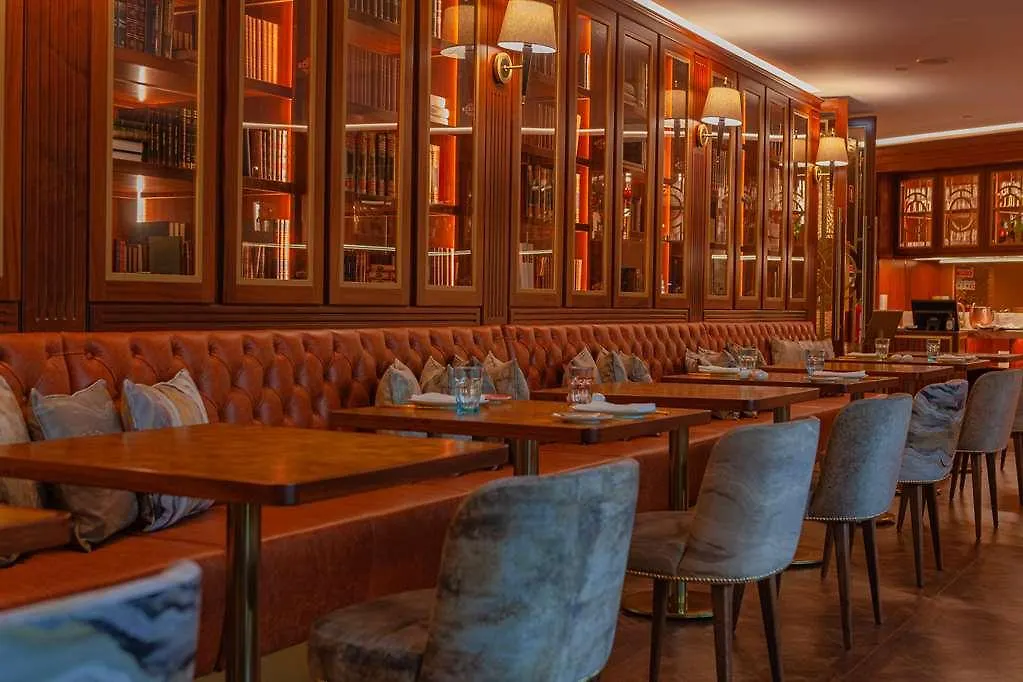 Wine & Books Lisboa Hotel 5*, Lisbon